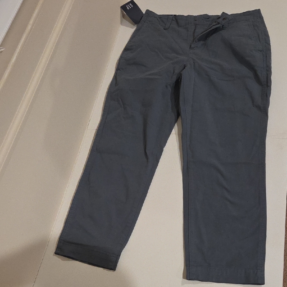 GAP Women's Dark Gray Cropped Pants